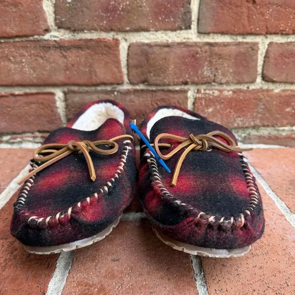 Sperry these slippers